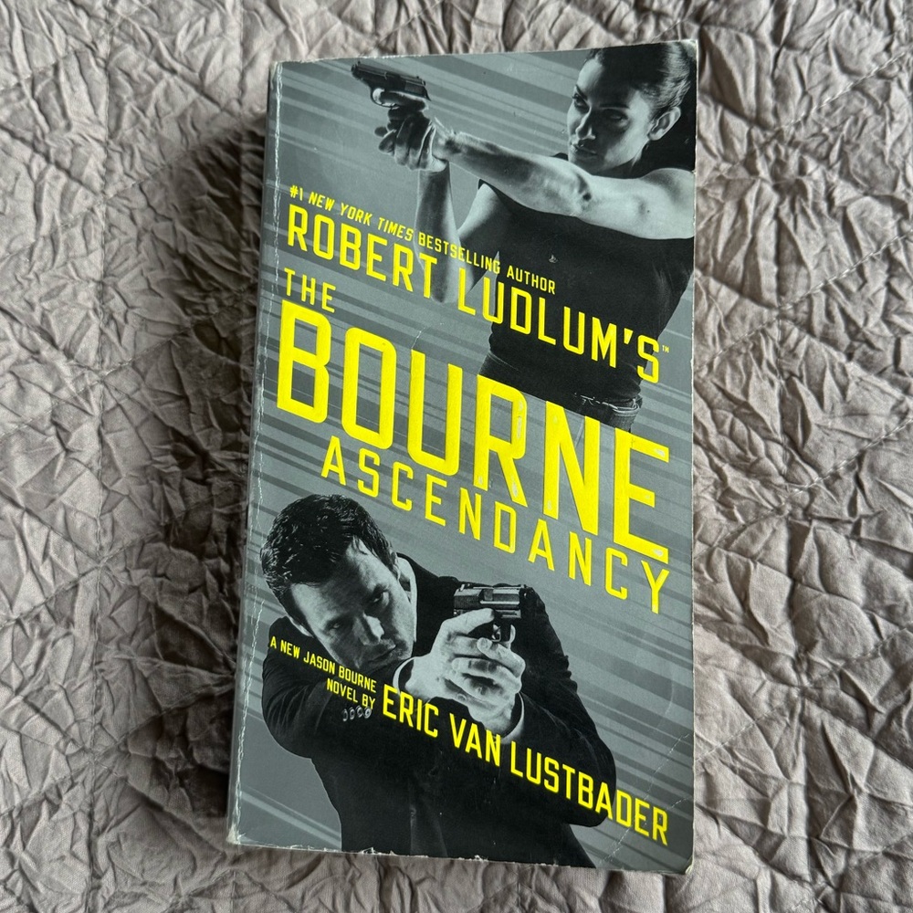 Robert Ludlum's The Bourne Ascendancy by Eric Van Lustbader Paperback Book GUC